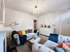 Living room- click for photo gallery